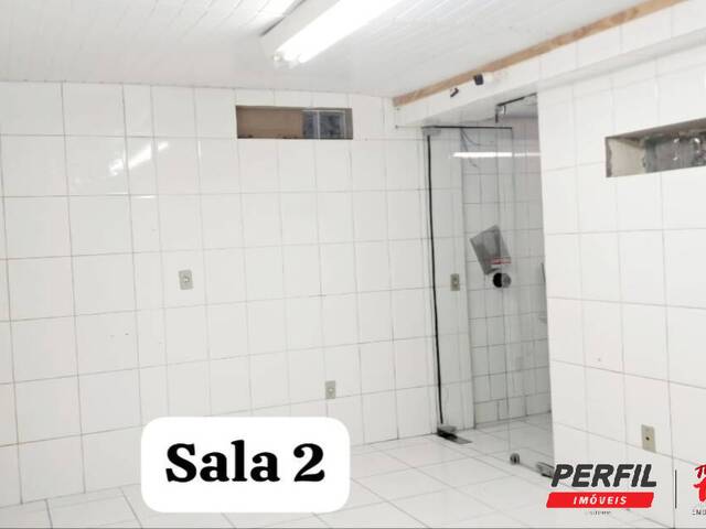Salão Comercial para Locação em Carapicuíba - 4