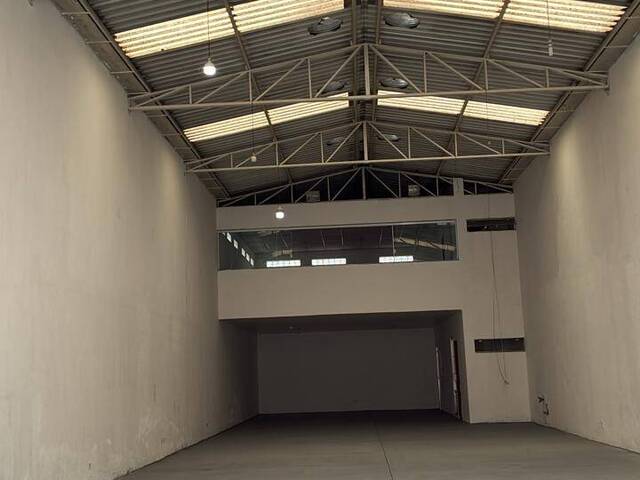 Galpão para Locação em São Paulo - 2